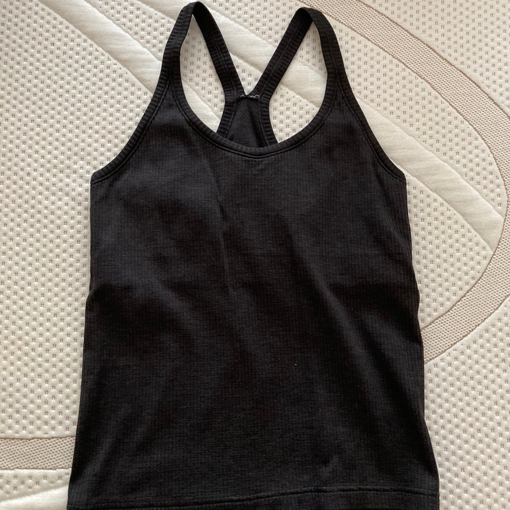 Cropped ebb to street tank size 6